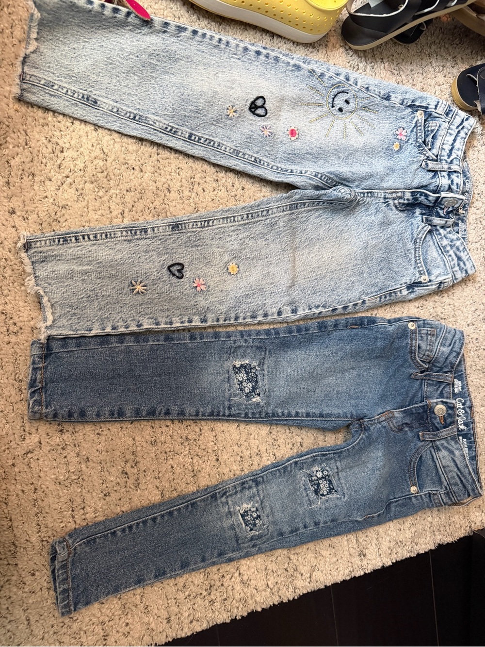 Cat & Jack Girls Embroidered & Distressed Jeans bundle lot Euc size 4 / 4t